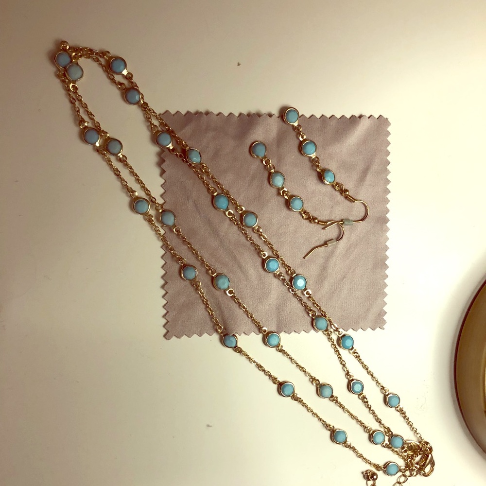 Turquoise earrings and necklace